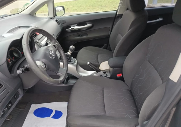 Toyota Auris cena 25900 przebieg: 201250, rok produkcji 2010 z Lębork małe 154